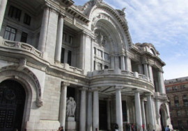 Rojo mexicano en Bellas Artes